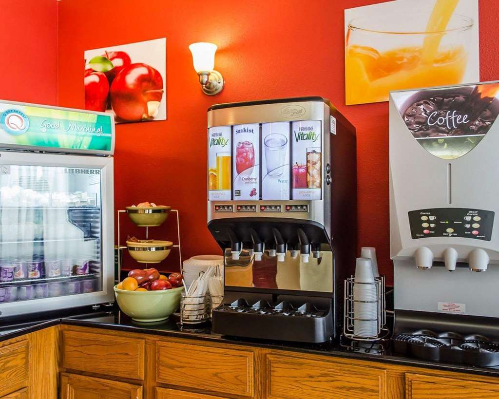 Holiday Inn Express - Allentown North By Ihg Restaurant photo